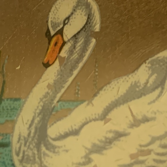 Vintage Stratton Gold Tone Swan and Cygnet Compact - Picture 7 of 13